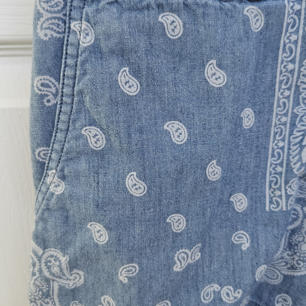 Ralph Lauren Blue Bandana Print Denim Shorts - Picture 2 of 5